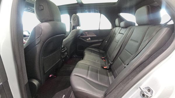 2023-Mercedes-Benz-GLE-400d-4Matic image:12