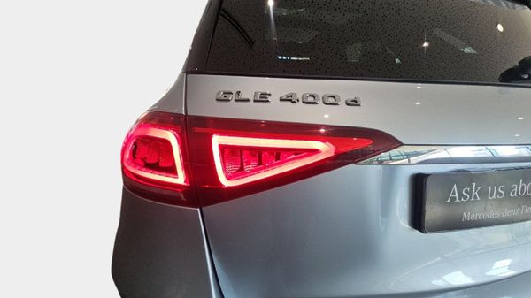 2023-Mercedes-Benz-GLE-400d-4Matic image:15