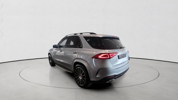 2023-Mercedes-Benz-GLE-400d-4Matic image:4