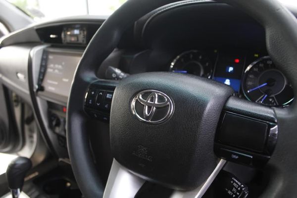2019-Toyota-Fortuner-24-GD-6-Raised-Body-Auto image:12