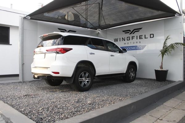 2019-Toyota-Fortuner-24-GD-6-Raised-Body-Auto image:3