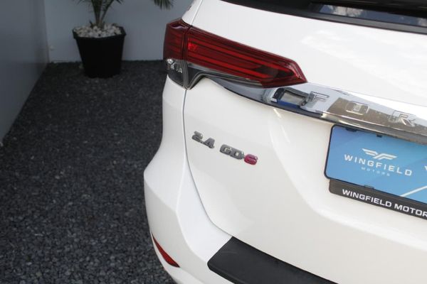 2019-Toyota-Fortuner-24-GD-6-Raised-Body-Auto image:8