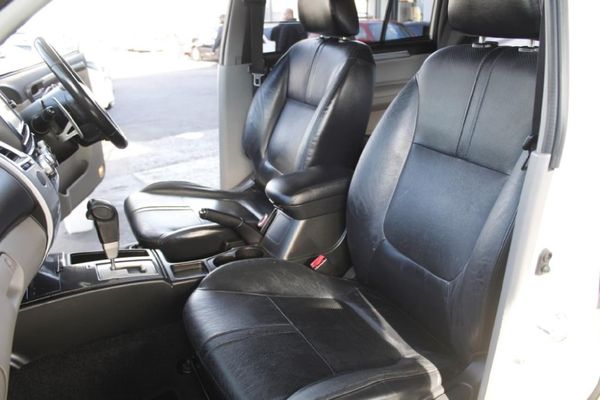 2016-Mitsubishi-Pajero-Sport-25D-Auto image:14