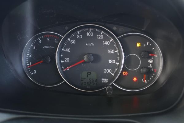 2016-Mitsubishi-Pajero-Sport-25D-Auto image:19