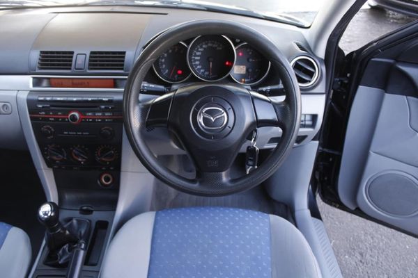 2006-Mazda-3-16-Original image:9