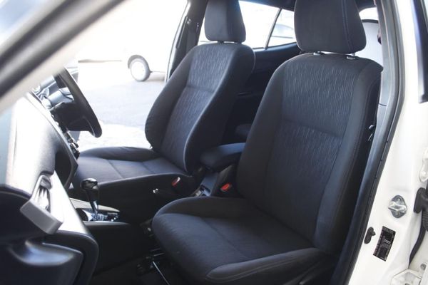 2019-Toyota-Yaris-15-XS-Auto-5-dr image:14