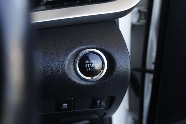 2019-Toyota-Yaris-15-XS-Auto-5-dr image:16