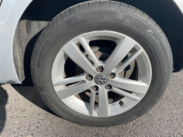 2015-Volkswagen-Polo-Vivo-GP-16-Comfortline image:11