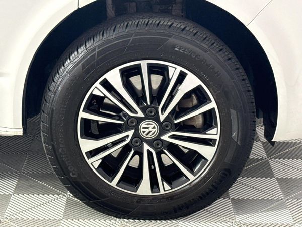 2023-Volkswagen-Kombi-T61-20-BiTDI-Trendline-Plus-Auto-4Motion-146kW image:4