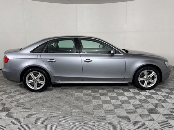 2015-Audi-A4-18-T-S-Auto image:16