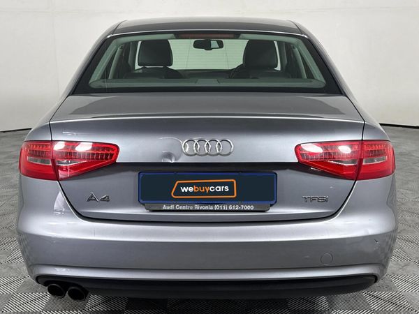 2015-Audi-A4-18-T-S-Auto image:17