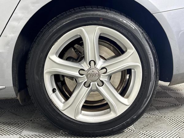 2015-Audi-A4-18-T-S-Auto image:6