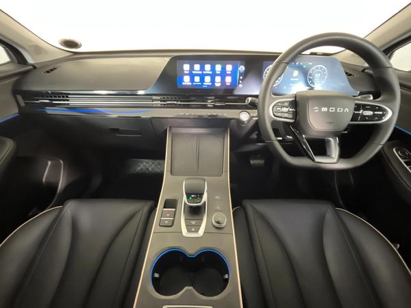 2026-Omoda-C5-15T-Luxury-X image:1