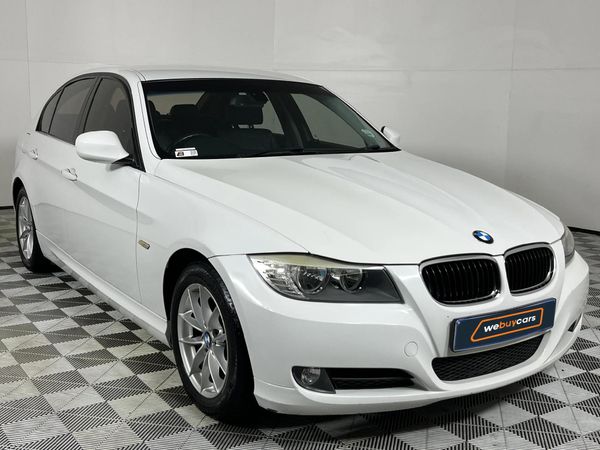 2010-BMW-3-Series-320i-Innovation image:13