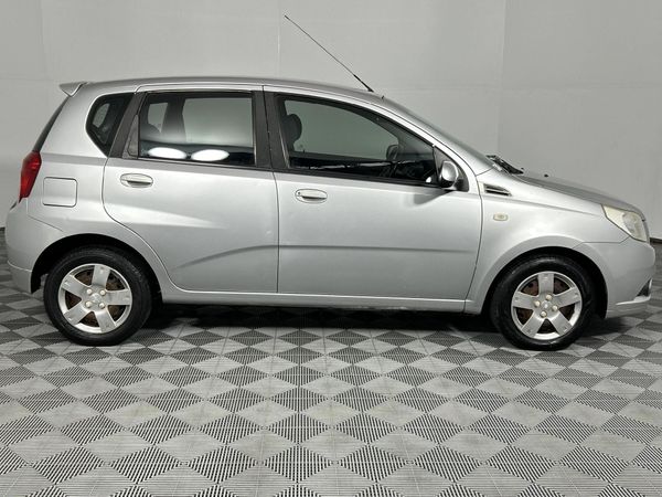 2010-Chevrolet-Aveo-16-LS-Hatch image:17