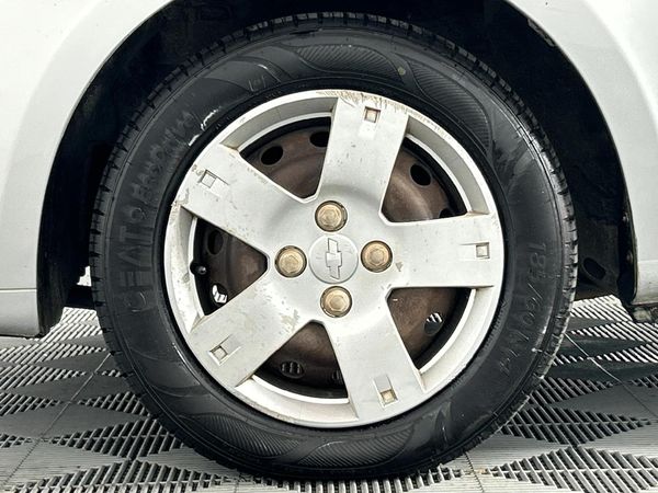 2010-Chevrolet-Aveo-16-LS-Hatch image:4