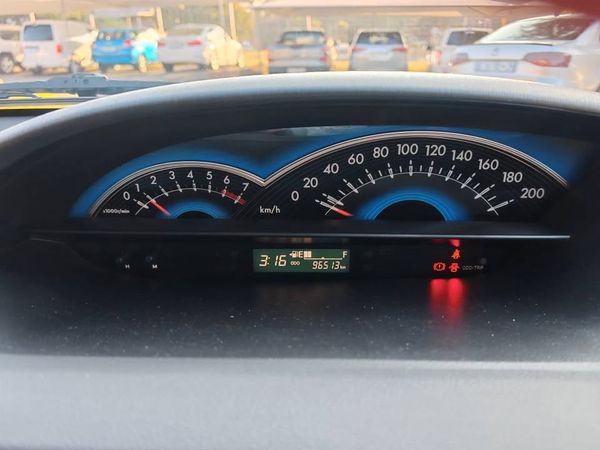 2015-Toyota-Etios-15-XS-5-dr image:11