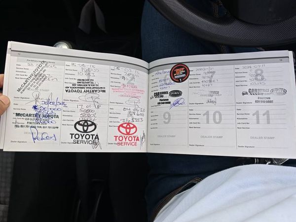 2015-Toyota-Etios-15-XS-5-dr image:13