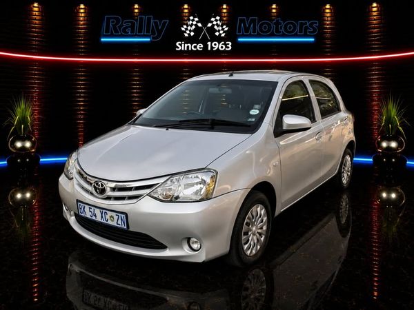 2015-Toyota-Etios-15-XS-5-dr image:2