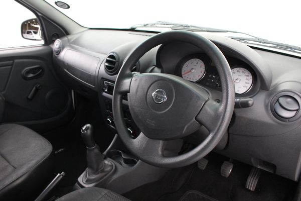 2021-Nissan-NP200-15-dCi-Safety-Pack image:4