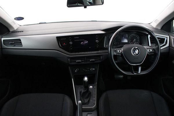 2021-Volkswagen-Polo-10-TSI-Comfortline-Auto image:1