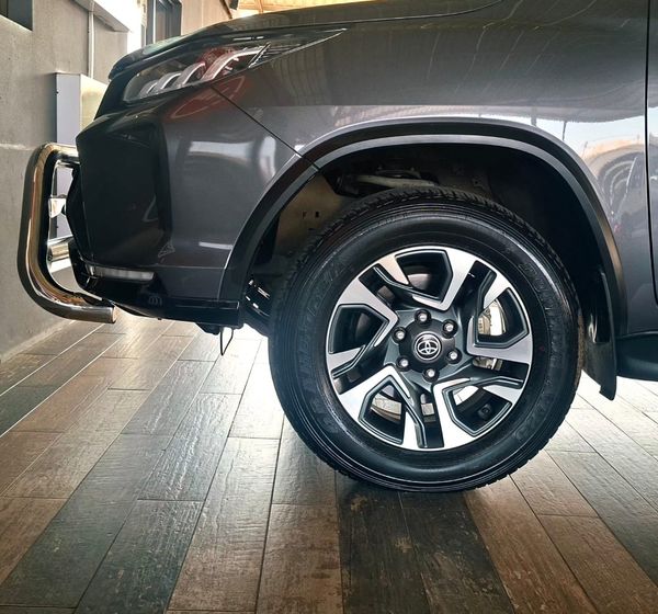 2023-Toyota-Fortuner-28-GD-6-VX-Auto image:7