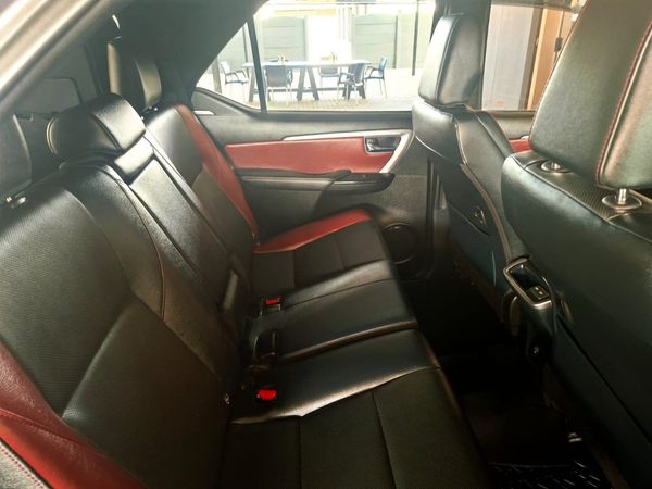 2023-Toyota-Fortuner-28-GD-6-VX-Auto image:8