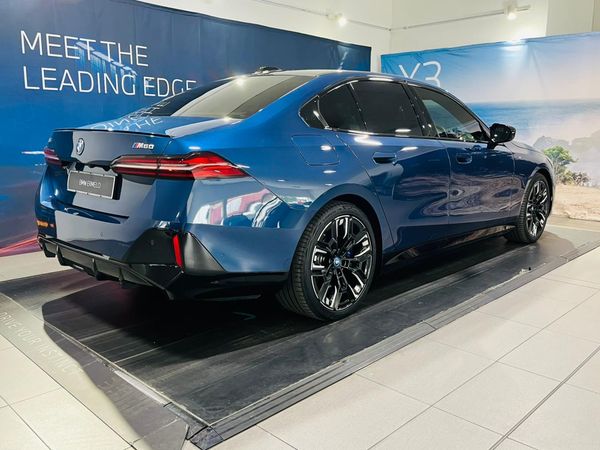 2024-BMW-i5-M60-M-Sport-Pro image:10