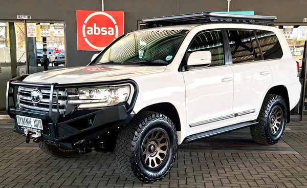 2016-Toyota-Land-Cruiser-200-45-D-V8-VX-Auto image:2