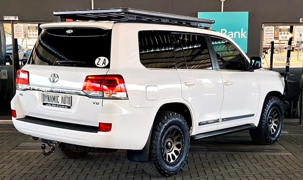 2016-Toyota-Land-Cruiser-200-45-D-V8-VX-Auto image:6