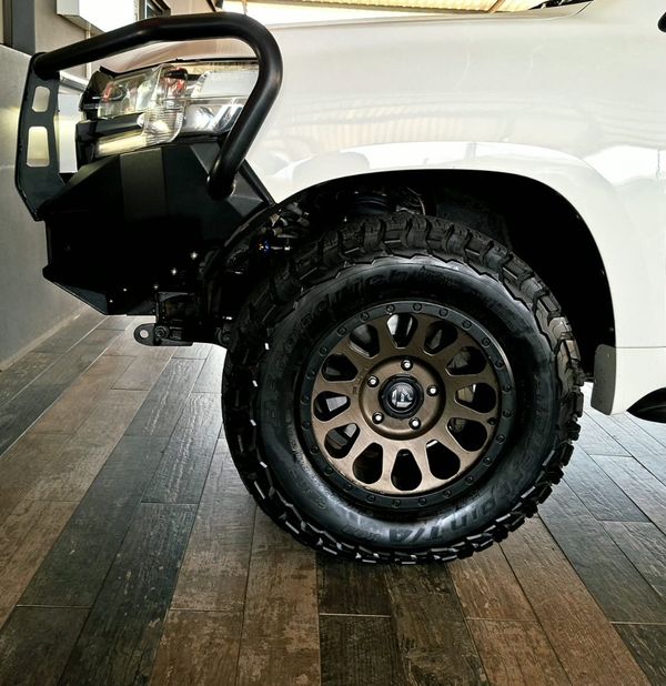 2016-Toyota-Land-Cruiser-200-45-D-V8-VX-Auto image:7