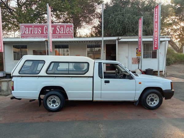1996-Mitsubishi-Colt-2000-LWB-Single-Cab image:2