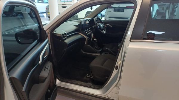 2026-Toyota-Urban-Cruiser-15-XR-Auto image:8