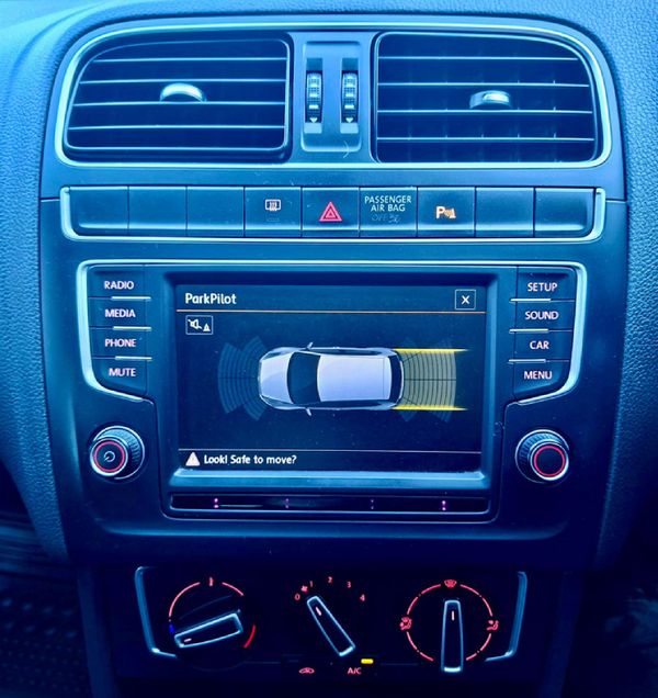 2014-Volkswagen-Polo-12-TSI-Highline-81kW image:16