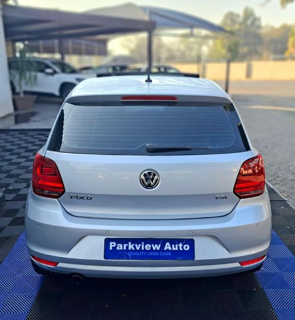 2014-Volkswagen-Polo-12-TSI-Highline-81kW image:25