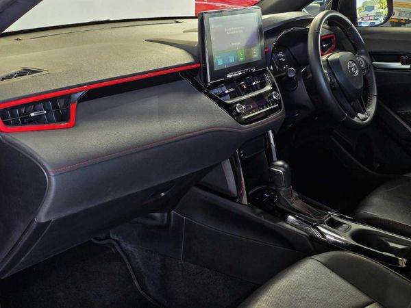 2025-Toyota-Corolla-Cross-18-GR-S image:16