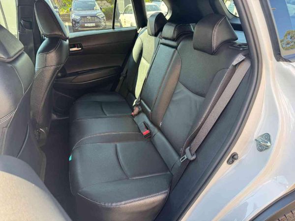 2023-Toyota-Corolla-Cross-18-XS image:19