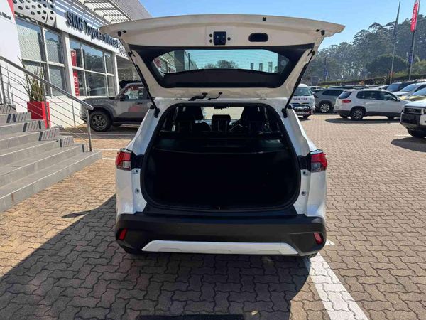 2023-Toyota-Corolla-Cross-18-XS image:6