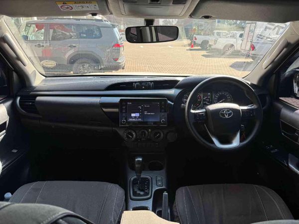 2023-Toyota-Hilux-24-GD-6-Raised-Body-Raider-Auto-Extended-Cab image:6