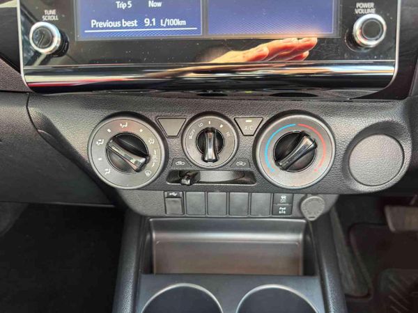 2023-Toyota-Hilux-24-GD-6-Raised-Body-Raider-Auto-Extended-Cab image:8
