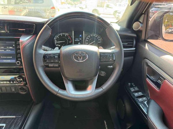 2024-Toyota-Fortuner-28-GD-6-4x4-Auto image:12