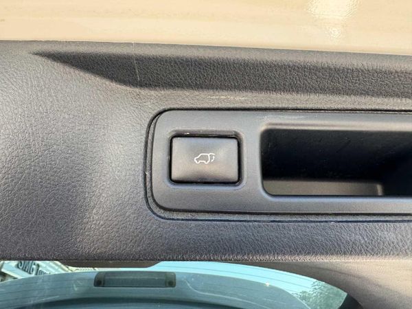 2024-Toyota-Fortuner-28-GD-6-4x4-Auto image:18