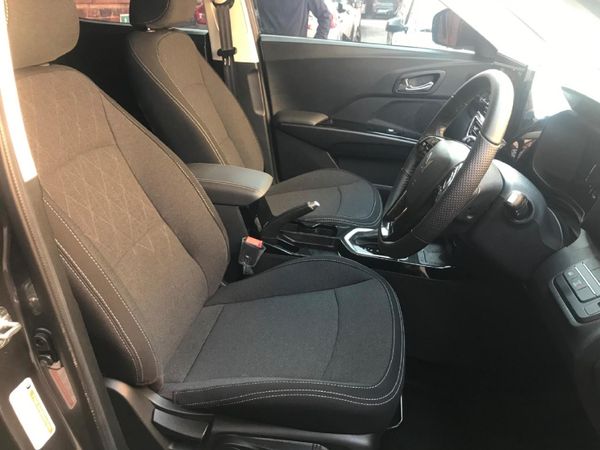2026-Mahindra-XUV-3XO-12T-AX5-Auto image:10