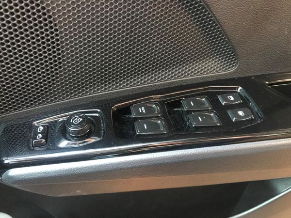 2026-Mahindra-XUV-3XO-12T-AX5-Auto image:18