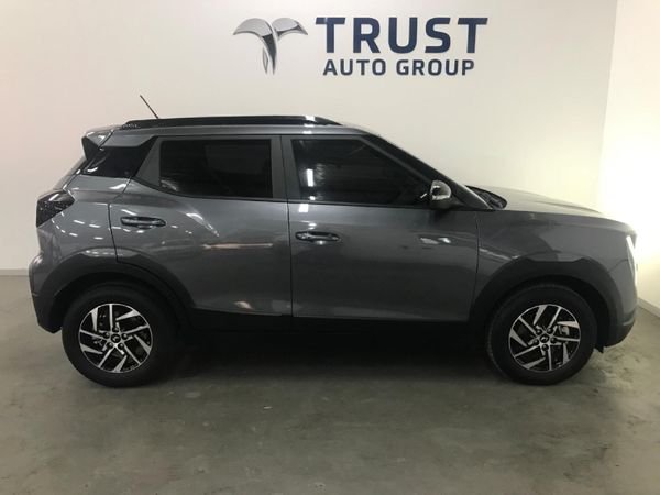 2026-Mahindra-XUV-3XO-12T-AX5-Auto image:3