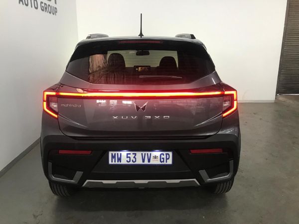 2026-Mahindra-XUV-3XO-12T-AX5-Auto image:4