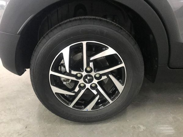 2026-Mahindra-XUV-3XO-12T-AX5-Auto image:8