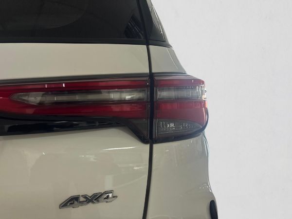 2024-Toyota-Fortuner-24-GD-6-4x4-Auto image:11