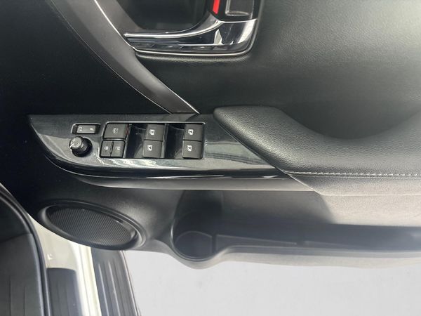 2024-Toyota-Fortuner-24-GD-6-4x4-Auto image:14