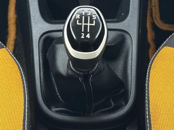 2023-Renault-Kwid-10-Climber image:10